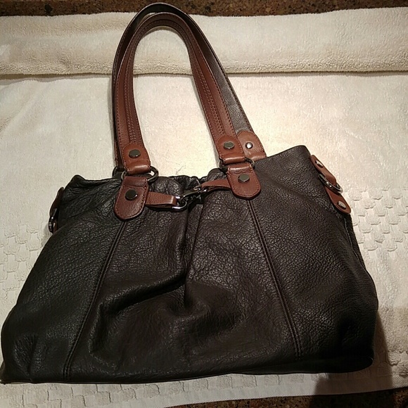 Simply Vera Vera Wang Handbags - 🎀Simply Vera Leather Purse